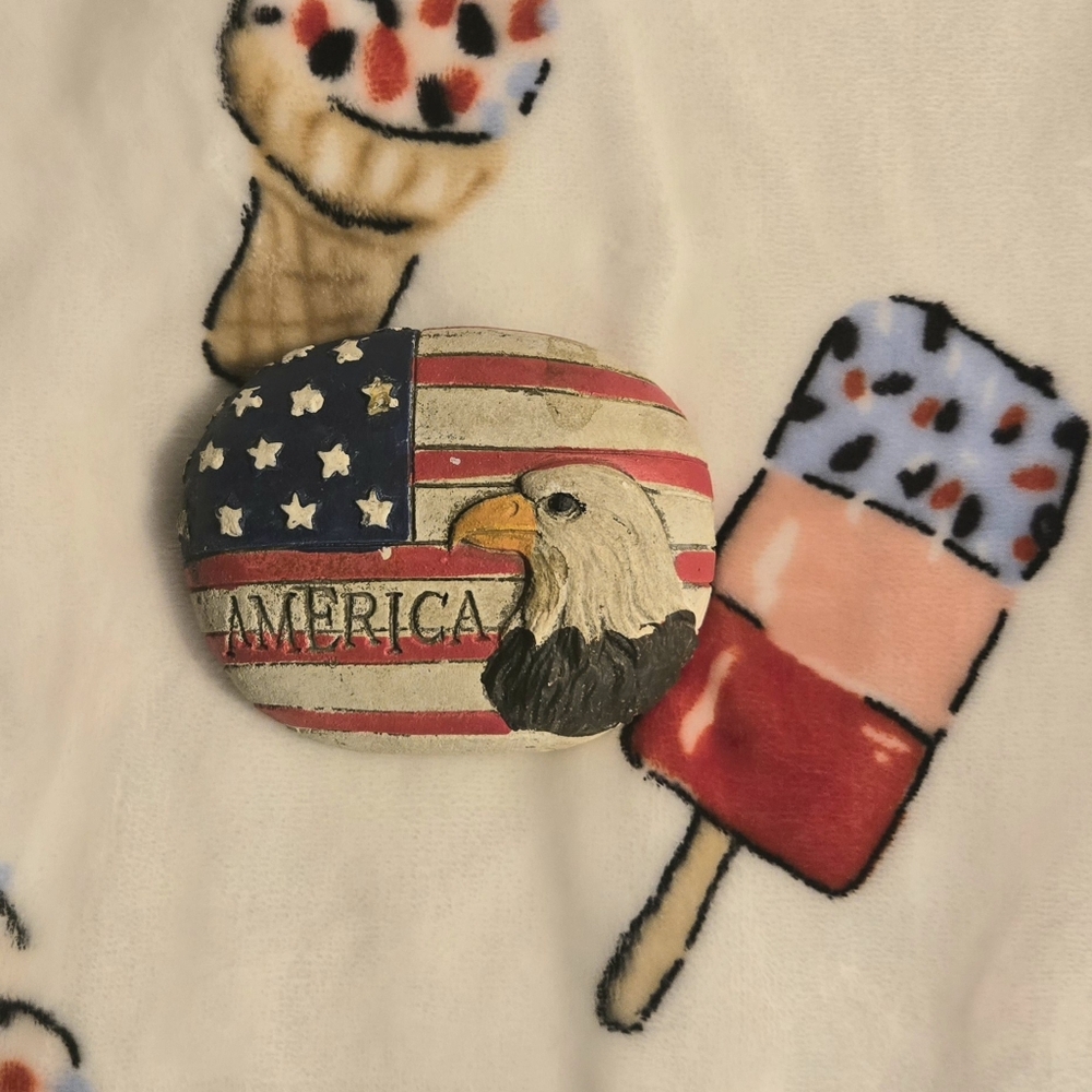 🇺🇸 2/$10 Patriotic Bald Eagle American Flag Rock Garden Decor